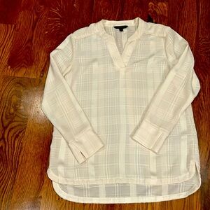 Banana Republic Ivory Shirt | Size Petite Small